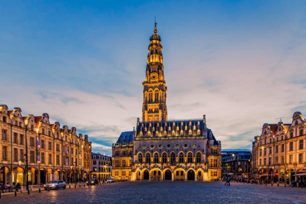 "Au Pied Du Beffroi" - Superbe Emplacement Arras Exterior foto